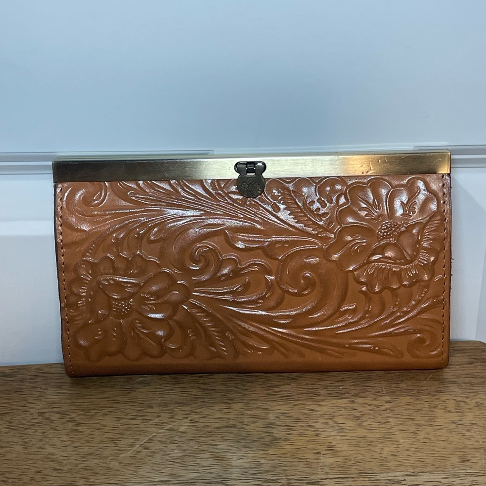 Patricia Nash Cauchy Tooled Leather Frame Wallet in Florence